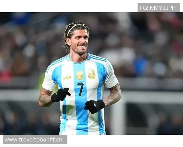 德保罗与梅西亲密合影庆祝晋级期待更辉煌的未来 德保罗与梅西亲密合影庆祝晋级期待更辉煌的未来