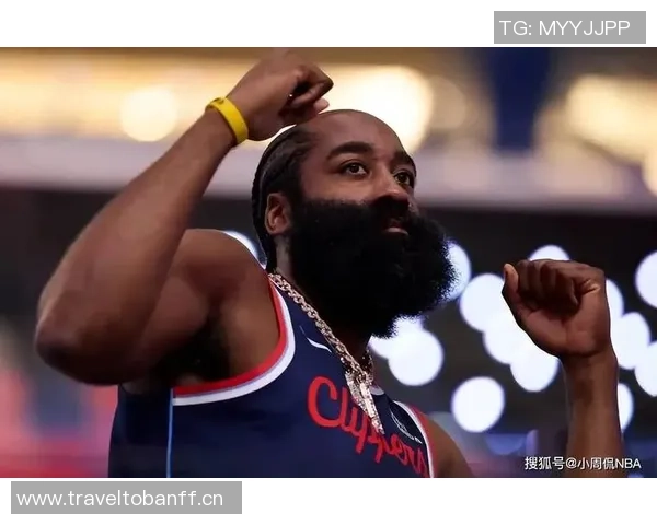 哈登逆风翻盘展现领袖风范快船客场逆袭质疑声中再创辉煌