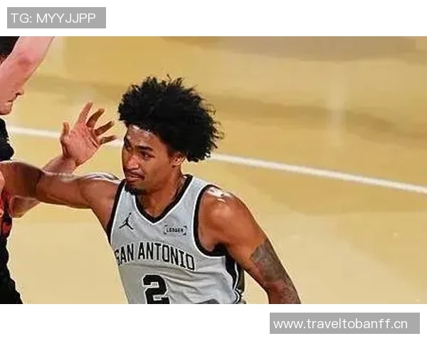 克林根三分球表现分析：空位投篮或成其唯一选择